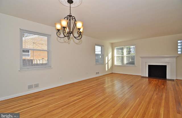 5309 WILSON BOULEVARD Gallery 3