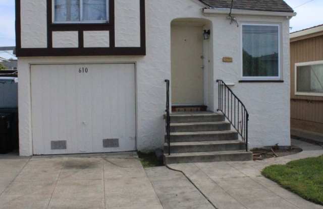 Cute Two Bedroom, One Bathroom House in Richmond with Garage and Laundry Room - 610 27th Street, Richmond, CA 94804