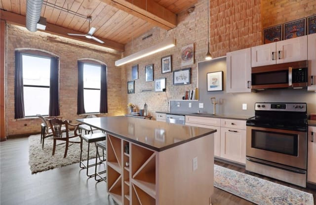 Whitney Square - 210 N 2nd St, Minneapolis, MN 55401