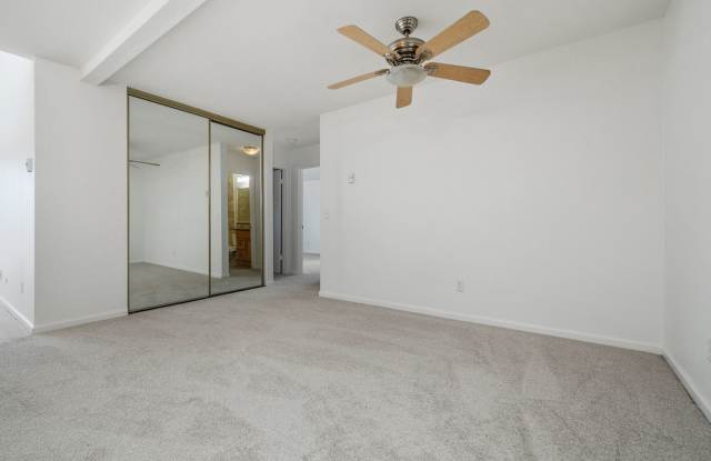 Top floor with vaulted ceiling and skylights in UTC Gallery 4
