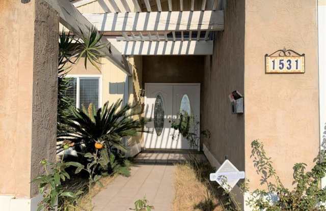 1531 Max Avenue Gallery 2