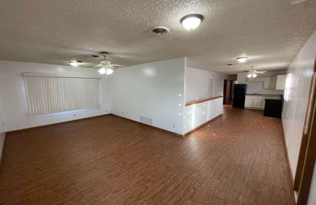 525 e 47th  street-4 Br house with a large finished basement photos photos