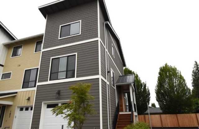 3Bd/3Ba Monroe Townhouse - 196 Countryman Drive, Monroe, WA 98272 3Bd/3Ba Monroe Townhouse - 196 Countryman Drive, Monroe, WA 98272