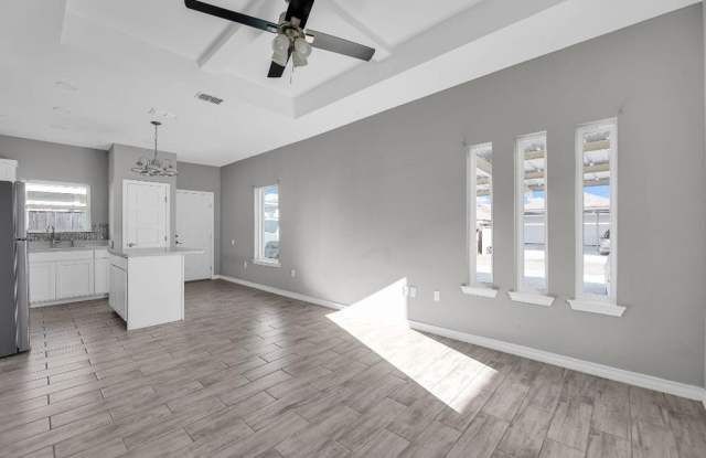 2713 Primrose Ave. Gallery 2