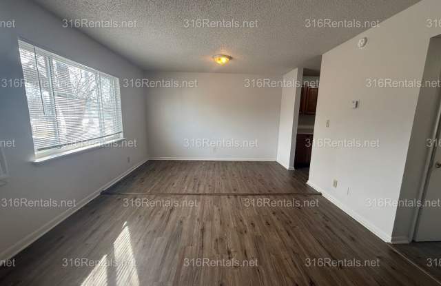 $675 - Accepting SECTION 8/ Housing Voucher 2 bedroom / 1 bathroom - Newly remodeled Apartment photos photos