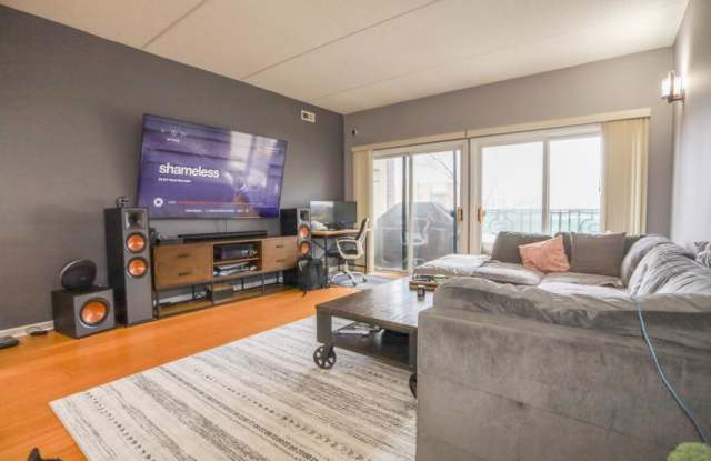 4625 West Lawrence photos photos