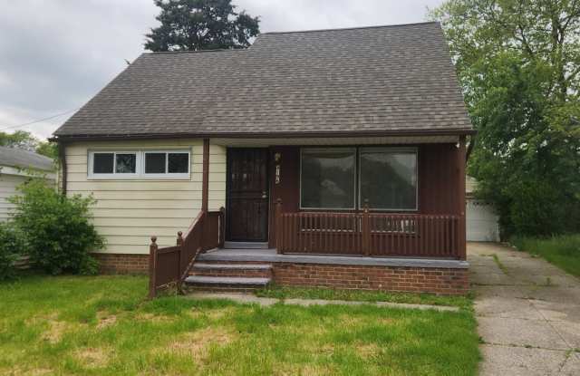 Move-In Special: Save $300 on This Charming 4BR SF Home! photos photos