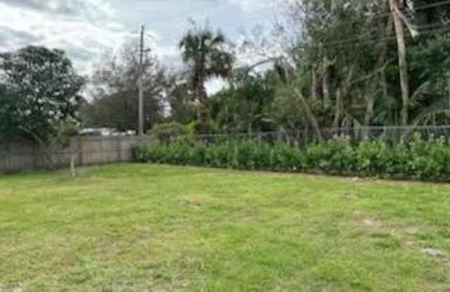 4404 SE Mulford Lane Gallery 2