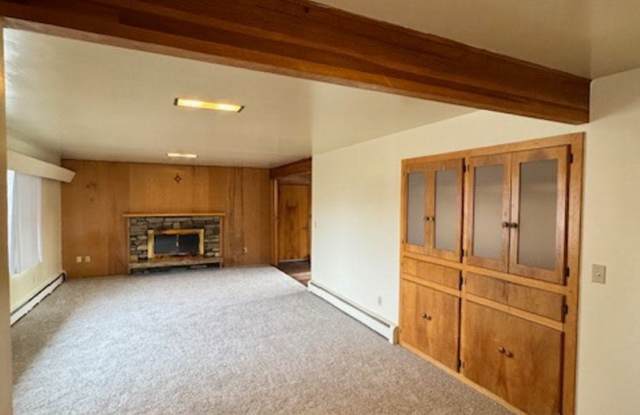 1120 W. Story Gallery 4