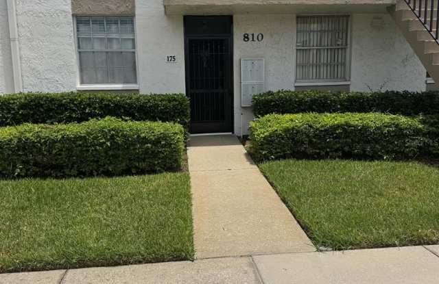 810 OAKGROVE DRIVE photos photos