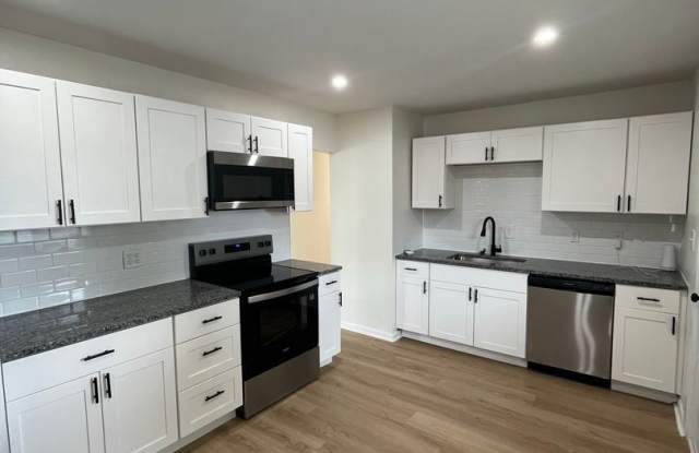 Newly Renovated 3-Bedroom Single Family Home photos photos