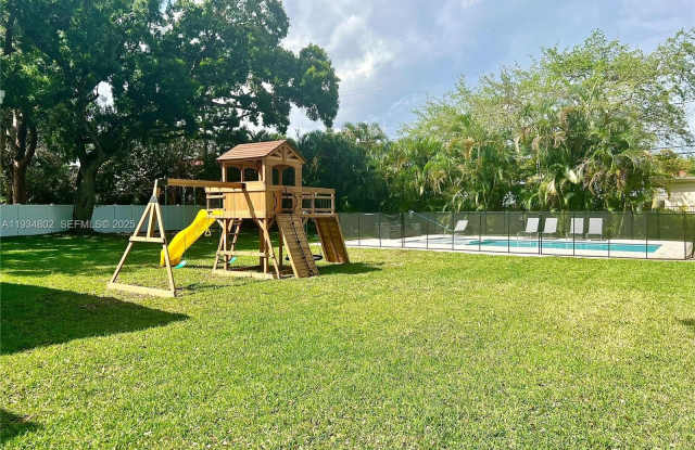 4121 SW 54th Ct - 4121 Southwest 54th Court, Dania Beach, FL 33314