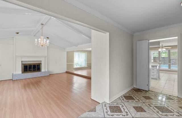 6908 Heatherknoll Drive Gallery 3