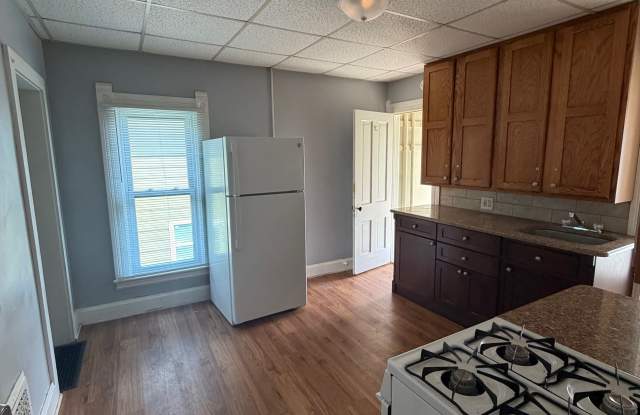 914 Washington Street - 3 photos photos
