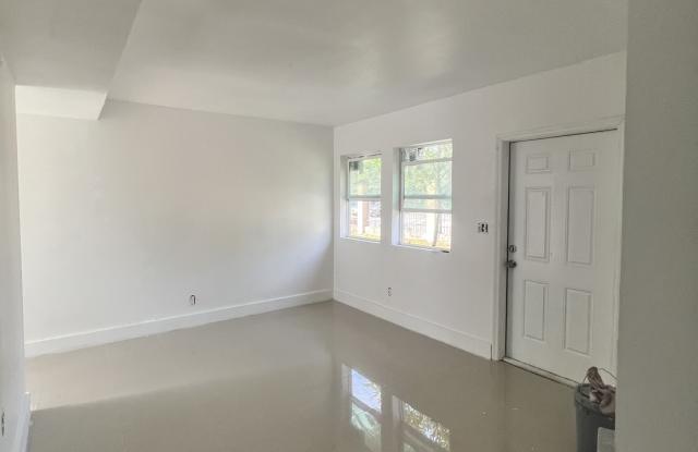 1536 West 45th Street - 1 photos photos
