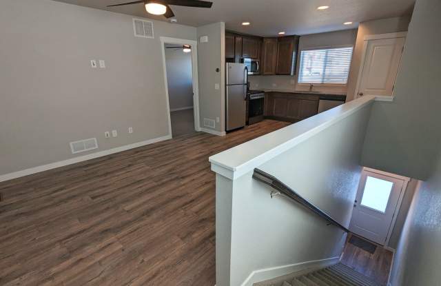 One Bedroom One Bathroom Second Story Unit photos photos
