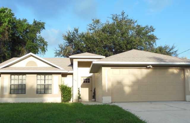 2136 E Parkton Dr Gallery 1