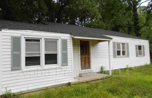 31 Foxhall Rd - 31 Foxhall Road, Gantt, SC 29605