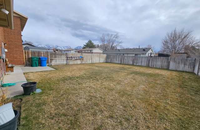 3 Bed/2bath Duplex For Rent in Orem! Gallery 3
