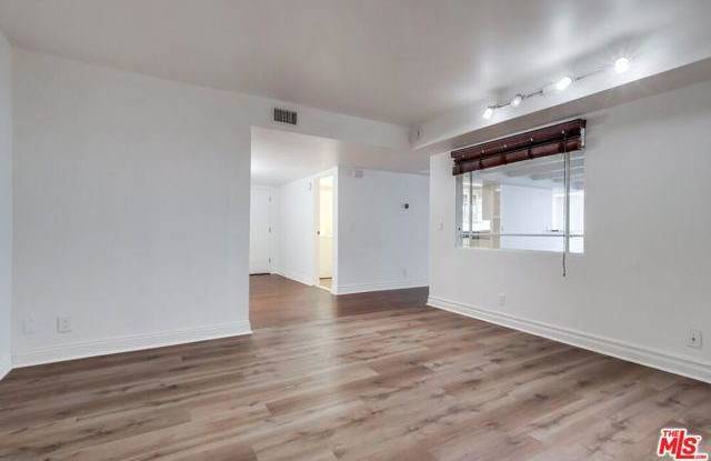 Beverly Oakhurst photos photos