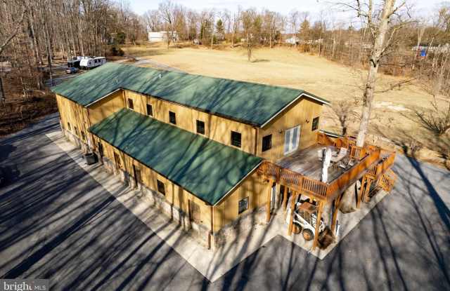 7040 BRITANNIA DRIVE Gallery 3
