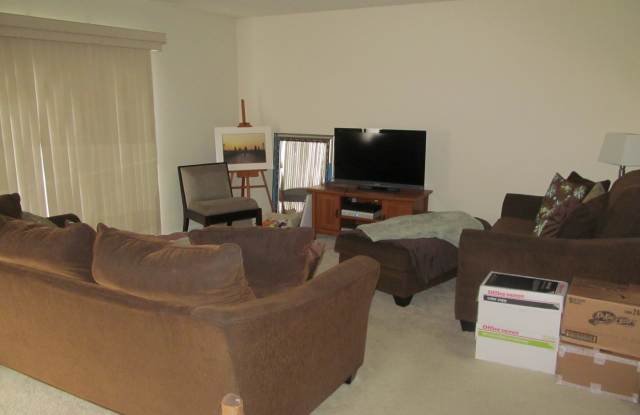 2 Bedroom Granger Home in Penn Schools District Gallery 3