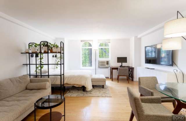 410 West 24th Street photos photos
