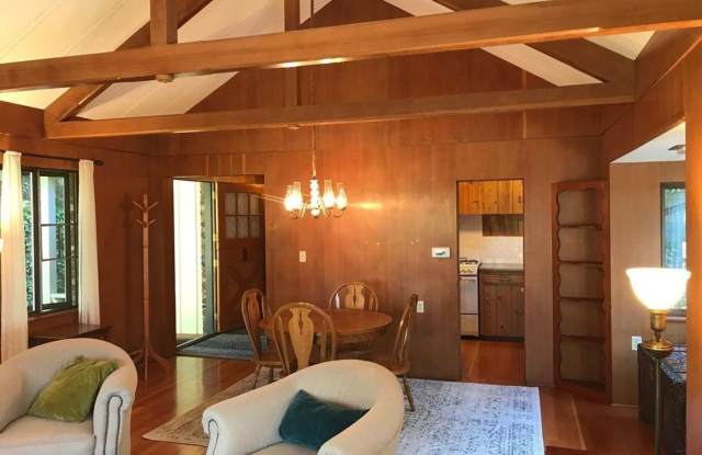 2Bd/1.75Ba Seattle Home Gallery 4