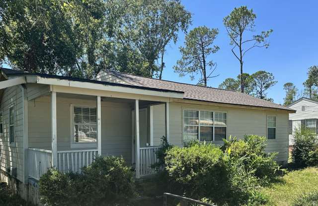 Charming home Close to VSU photos photos