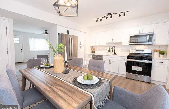 7631 CHARLESMONT ROAD photos photos
