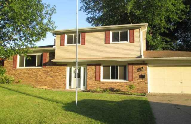 4 Bedroom East Moline Home with Space Style and Comfort! photos photos