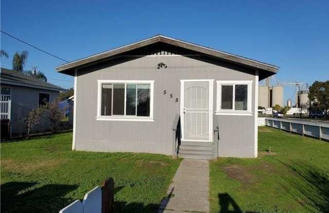 555 S. 2nd street - 555 South 2nd Street, Chowchilla, CA 93610