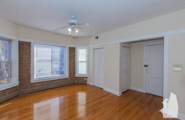 857 W Cornelia Gallery 2