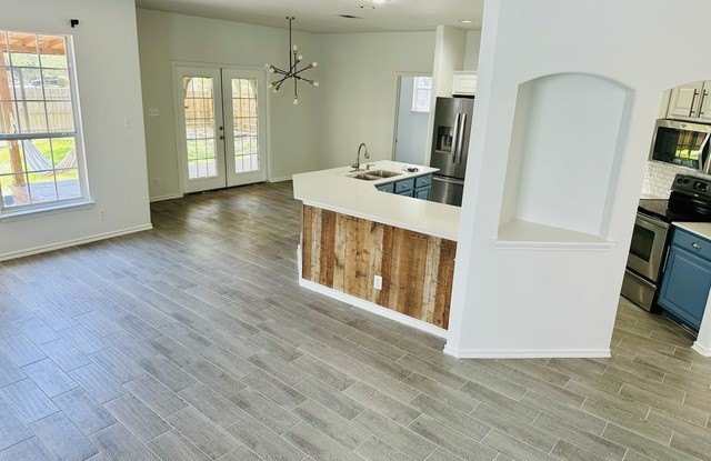 1064 Maltese ln photos photos