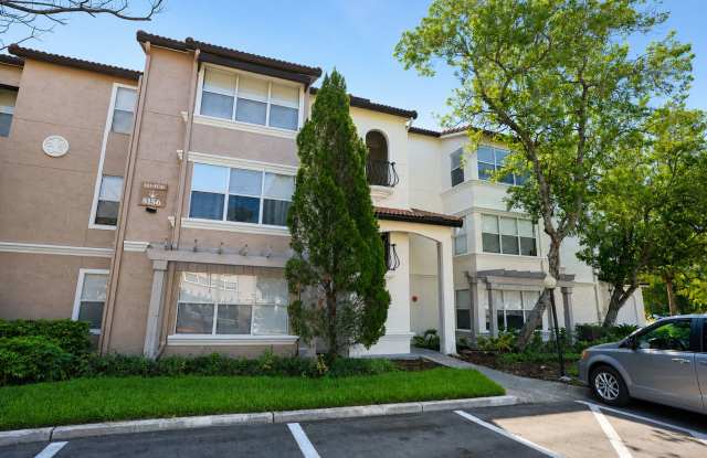 Renovated 2/2 with Pond View Gated Community Near Millenia photos photos Renovated 2/2 with Pond View Gated Community Near Millenia photos photos