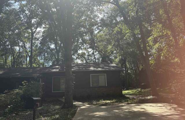 1820 SEAY Court Gallery 1