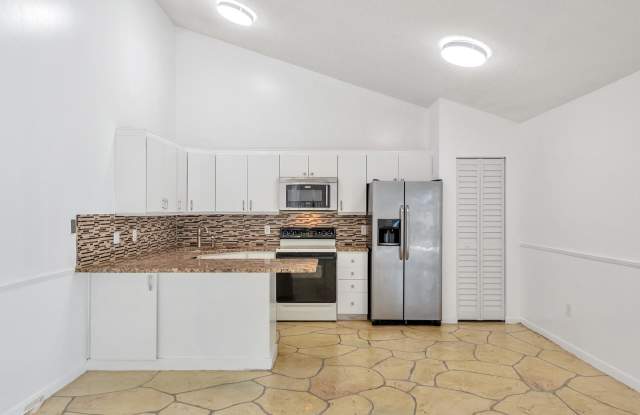 5524 Eagle Lake Drive Gallery 3
