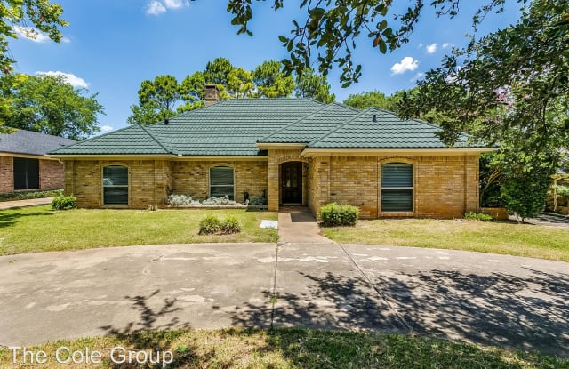 521 E Beady Rd - 521 East Beady Road, Arlington, TX 76006