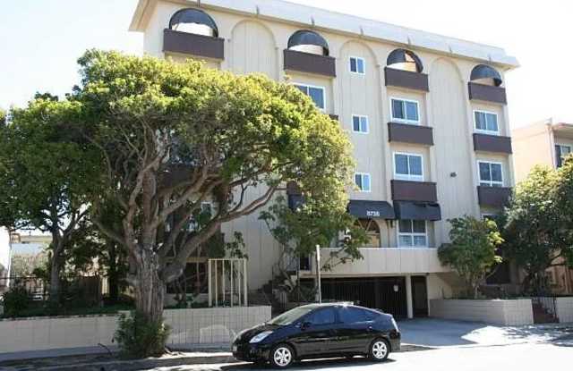 Spacious Playa Del Rey Condo with Upgrades & Parking! photos photos