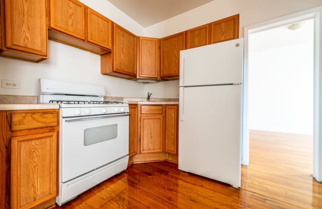 5836 W Madison St photos photos