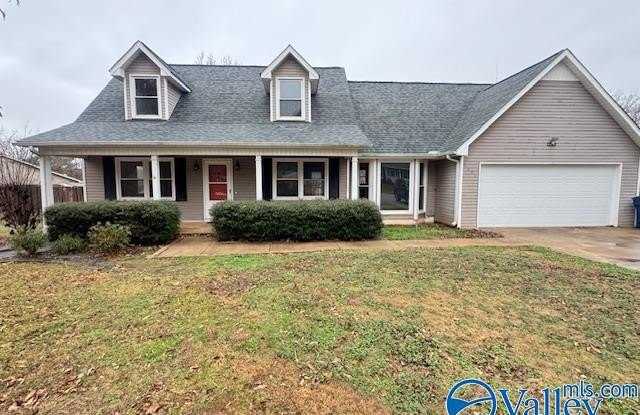 2034 Rosebury Lane SW - 2034 Rosebury Lane Southwest, Huntsville, AL 35803