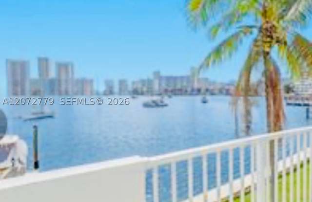 462 Golden Isles Dr Gallery 3