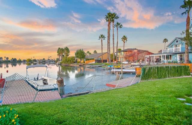 5545 Drakes Court photos photos