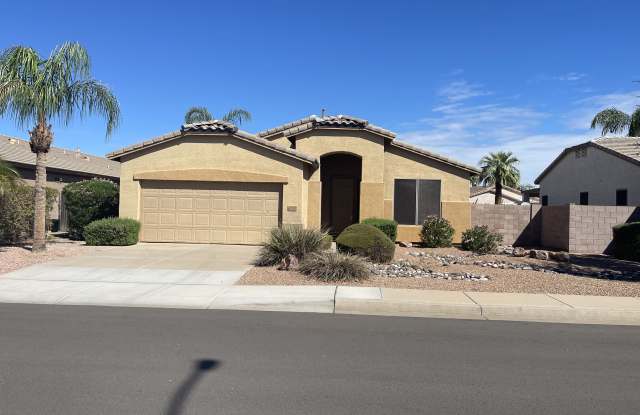 2114 E Cherry Hills Pl Gallery 1