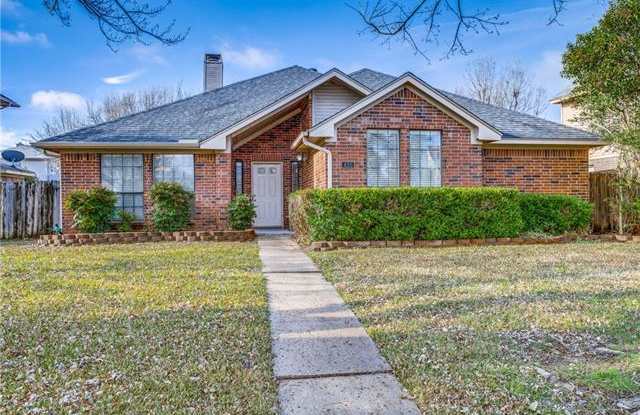 435 L Thompson Street - 435 L Thompson Street, Cedar Hill, TX 75104