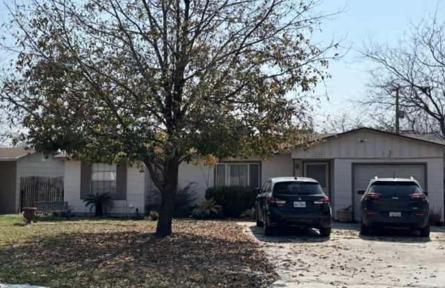 1034 Weizmann St. photos photos