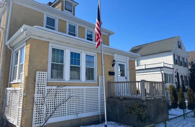 34 Oak Street - 34 Oak Street, Harrison, NY 10528