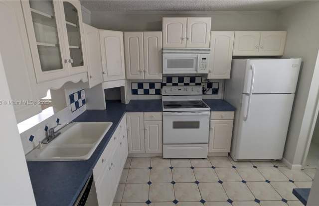 8051 Southgate Blvd photos photos