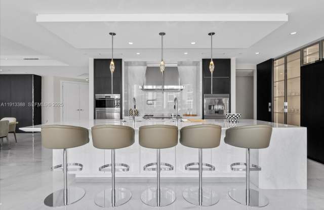 17975 Collins Avenue Gallery 4