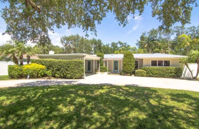 745 Iris Lane photos photos